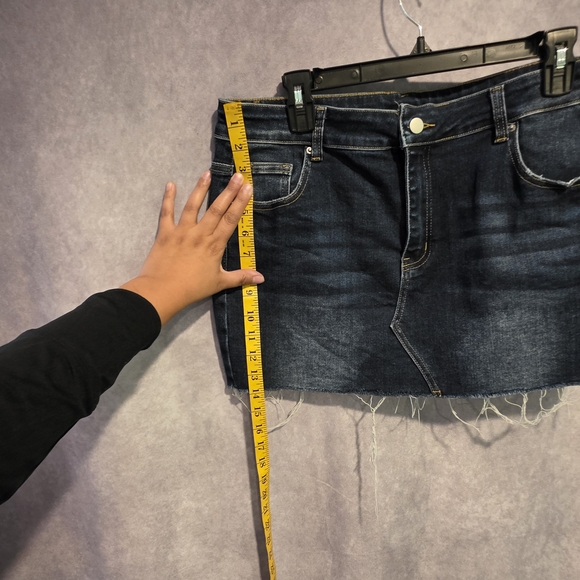 Missguided Dark Blue Frayed Hem Denim Mini Skirt - Picture 4 of 5